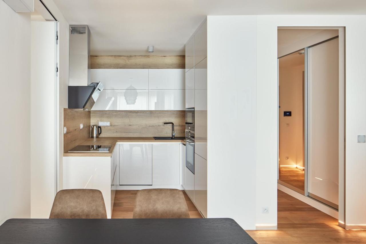 Prague Days - Stylish Apartments With Terrace - Parking - Quiet Area Exterior photo